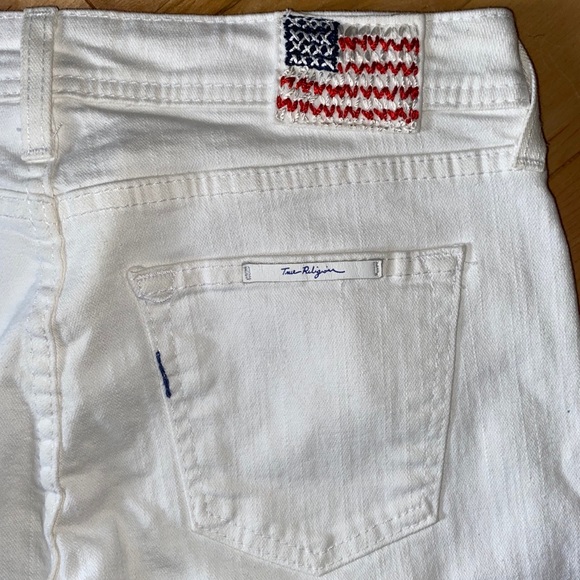 True Religion Denim - JEANS - RARE authentic True Religion size 6 🇺🇸
